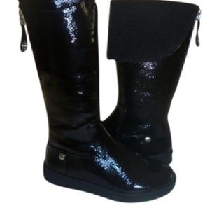 Michael Kors Crinkled Patent Berkshire Booties